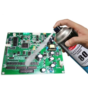 Ausbond® Plasticote 80 eristespray PCB-levyille