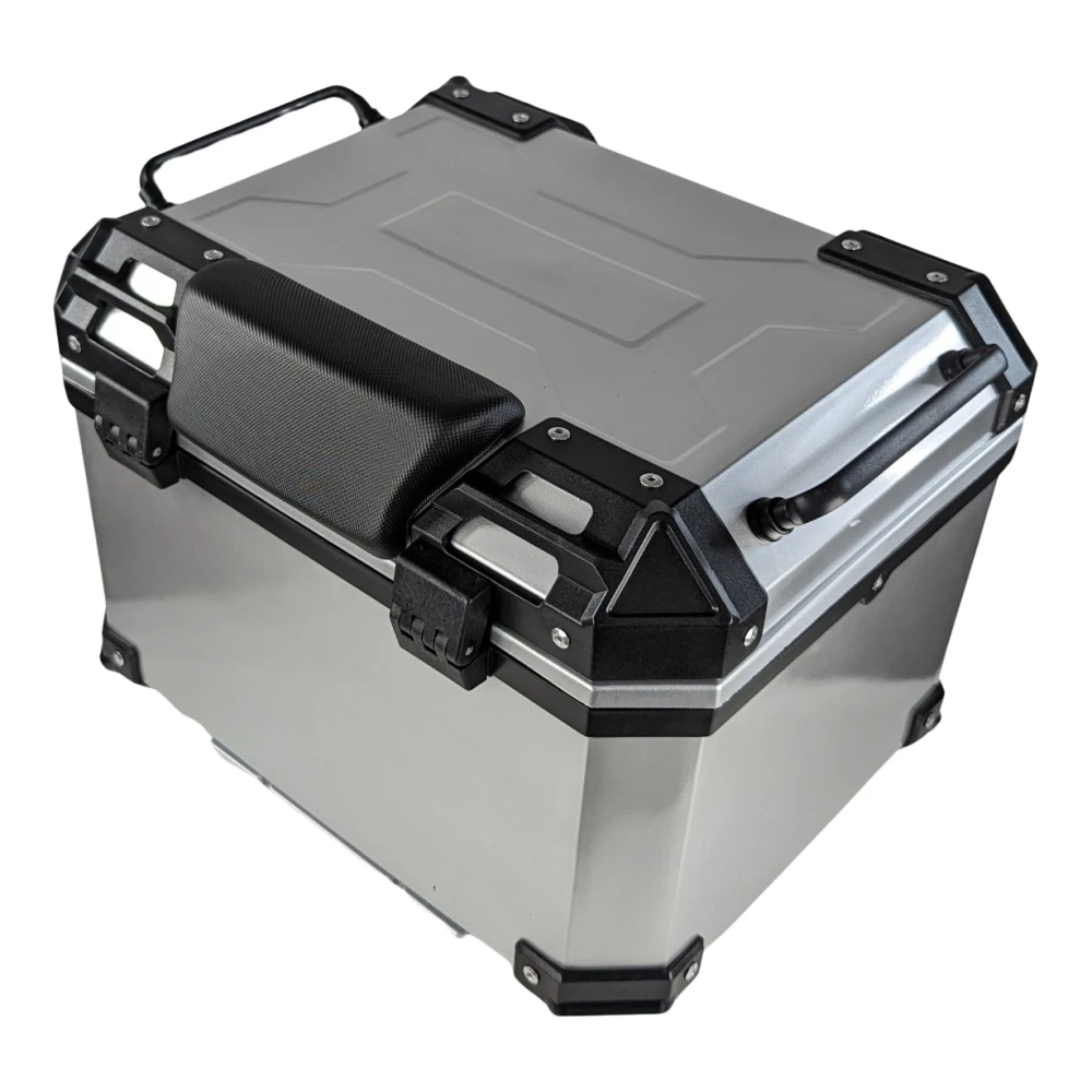 Yleismallinen moottoripyörän takalaukku 45L hopea - neliömalli 1 kypärälle