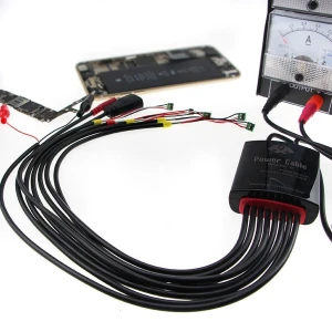 Erikoisvirtakaapeli akun liittimillä iPhone 7, 6S ja Samsung