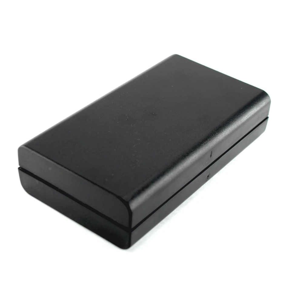 Caja plastico para proyectos 124x70x28mm vista abierta mostrando interior