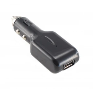 USB-autolaturi 5V 2A iPhone-, Android- ja kannettaville konsoleille