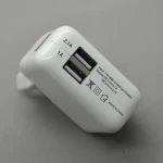 Kaksois-USB-verkkolaturi 2,1A ja 1A tableteille ja puhelimille