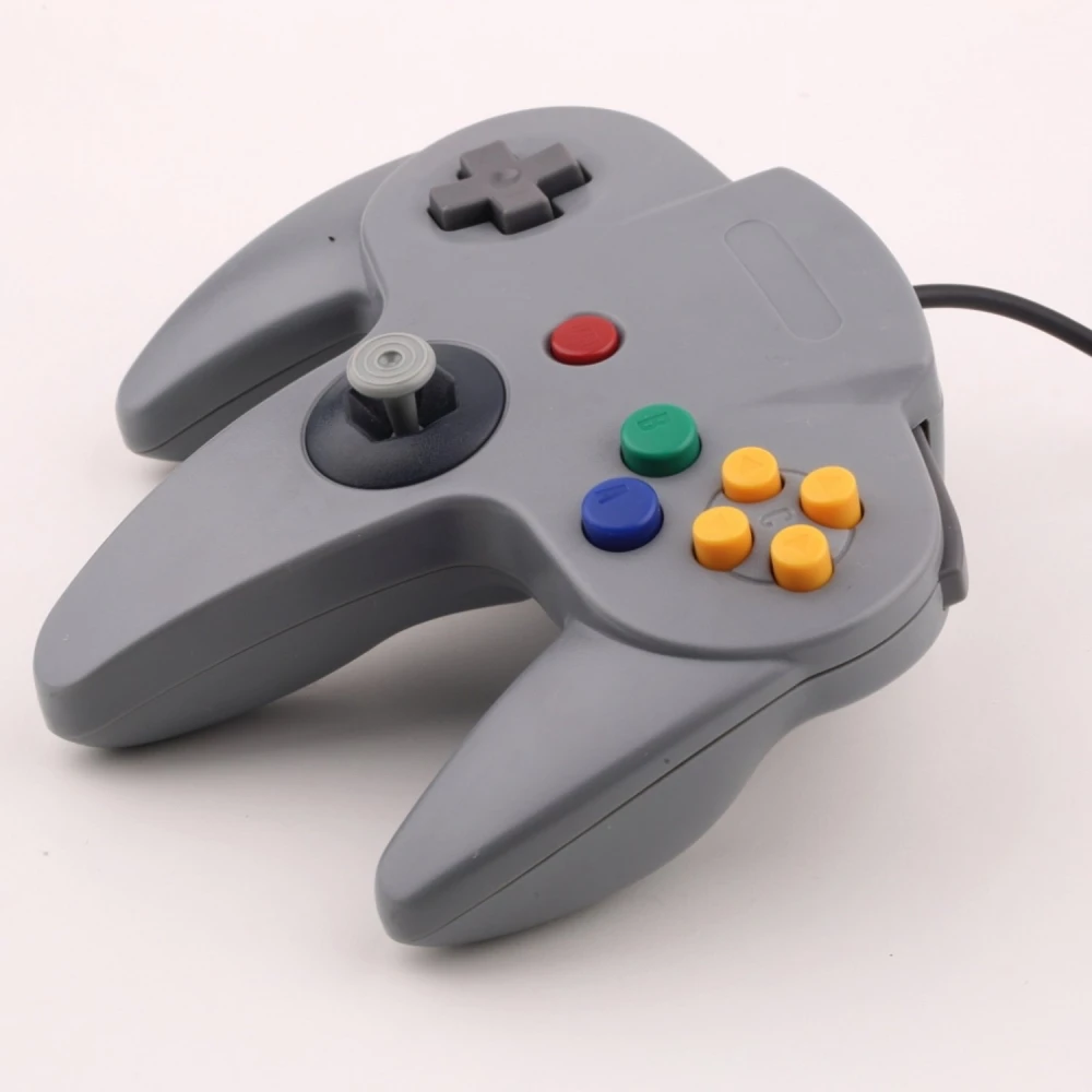 Nintendo 64 -yhteensopiva ohjain alkuperäisellä liittimellä