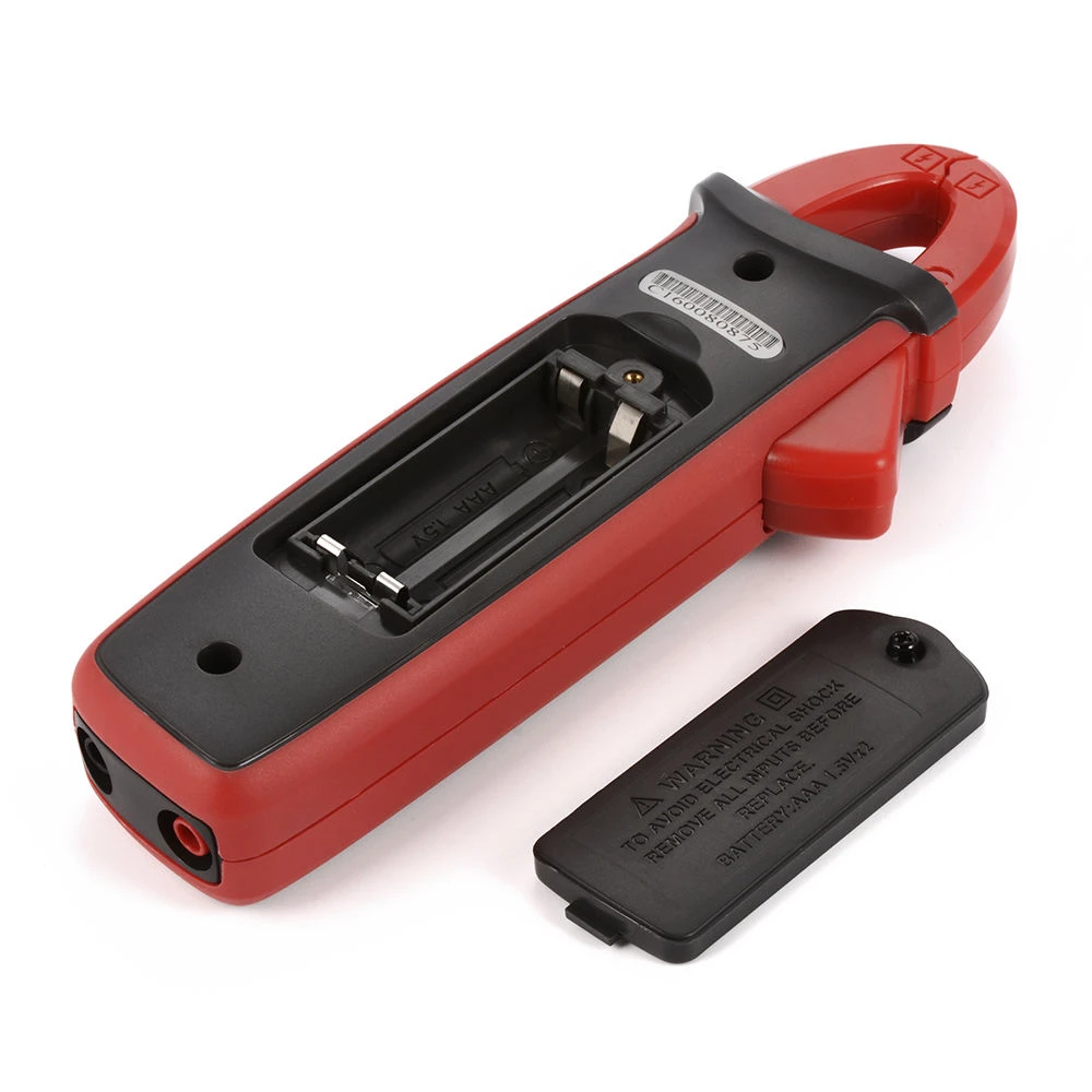 Detalle de la mini pinza del multímetro digital UNI-T UT210E en uso