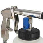 Tornador-tyyppinen paineilmapistooli auton sisä- ja ulkopuhdistukseen