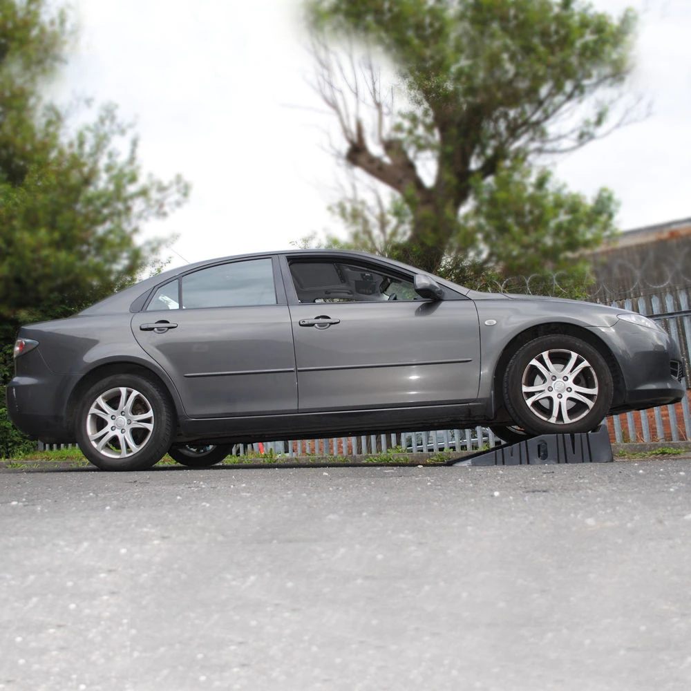 Muovinen auton ajoramppi 2 tonnia x 2 kpl 4x4-ajoneuvoille ja muille